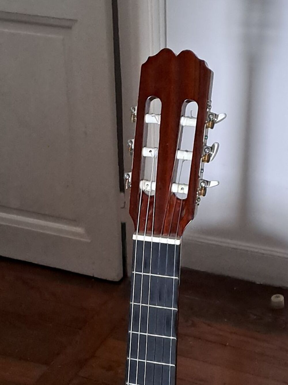 Guitare classique Admira Juanita 4/4 - Fabriqu&eacute;e en Espagne Instruments de musique