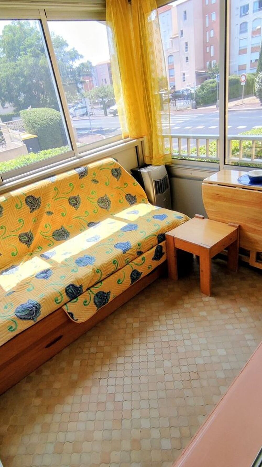 Vente Appartement LE CAP D'AGDE Appartement situé au rez de chaussée d'un petite résidence située à 150m de la plagette (plage de l'AVANT PORT ) + Plage de la Grand Conque 200m à pied. Le cap d agde