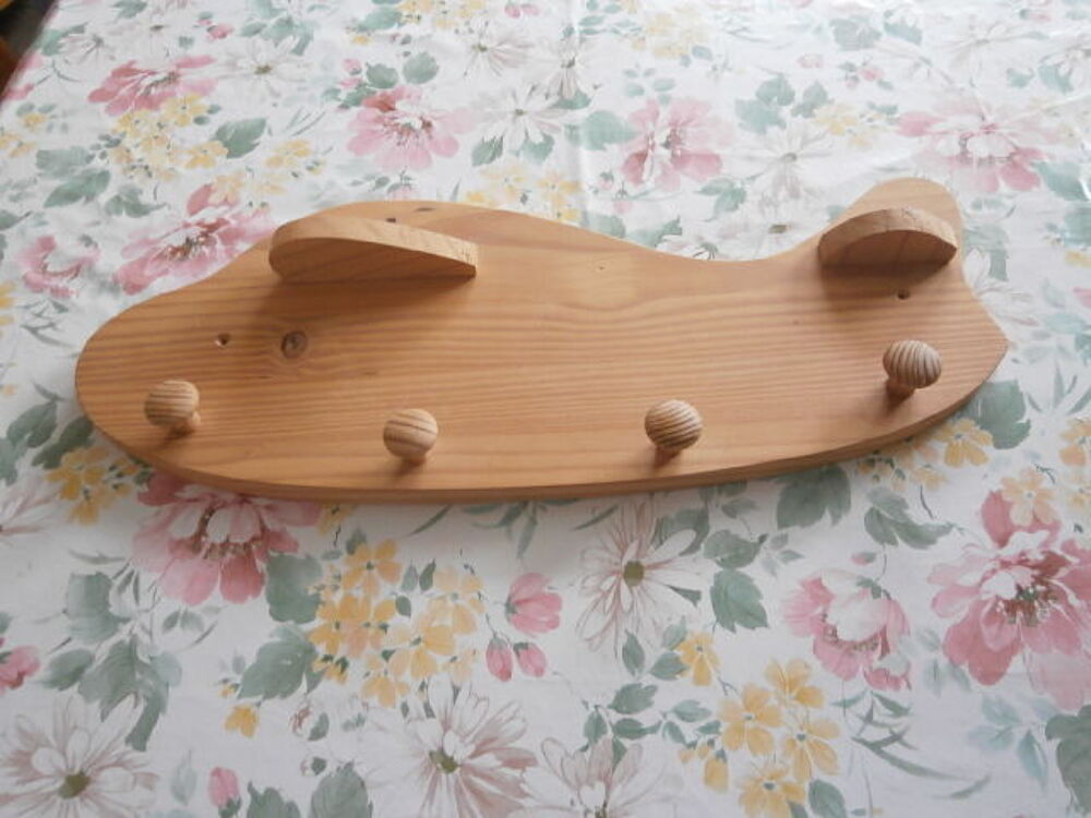 
Porte-manteaux bois forme avion pour enfants Décoration