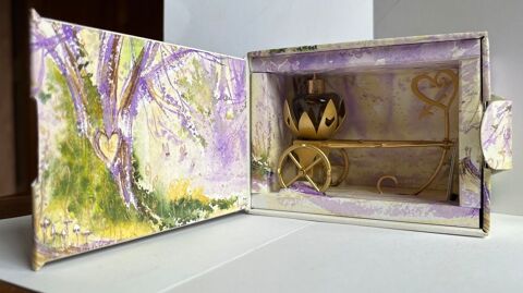  COFFRET LOLITA LEMPICKA  LA CALECHE  AVEC SA MINIATURE 30 L'Huisserie (53)