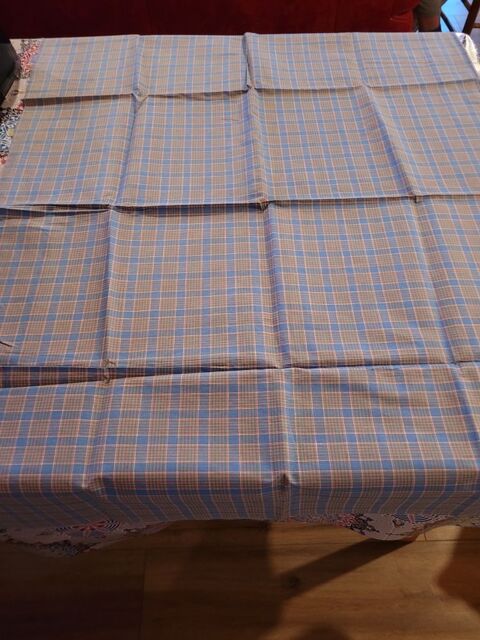 Coupon de tissu  carreaux. Coton. Neuf. 5 Varennes-Saint-Sauveur (71)