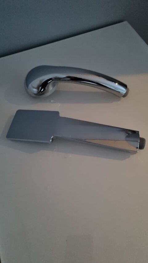 2 doucettes 1 ronde 1 rectangulaire 5 Fontenay-sous-Bois (94)