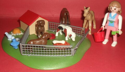 Playmobil chenil avec personnages NEUFS. 18 Montreuil (93)
