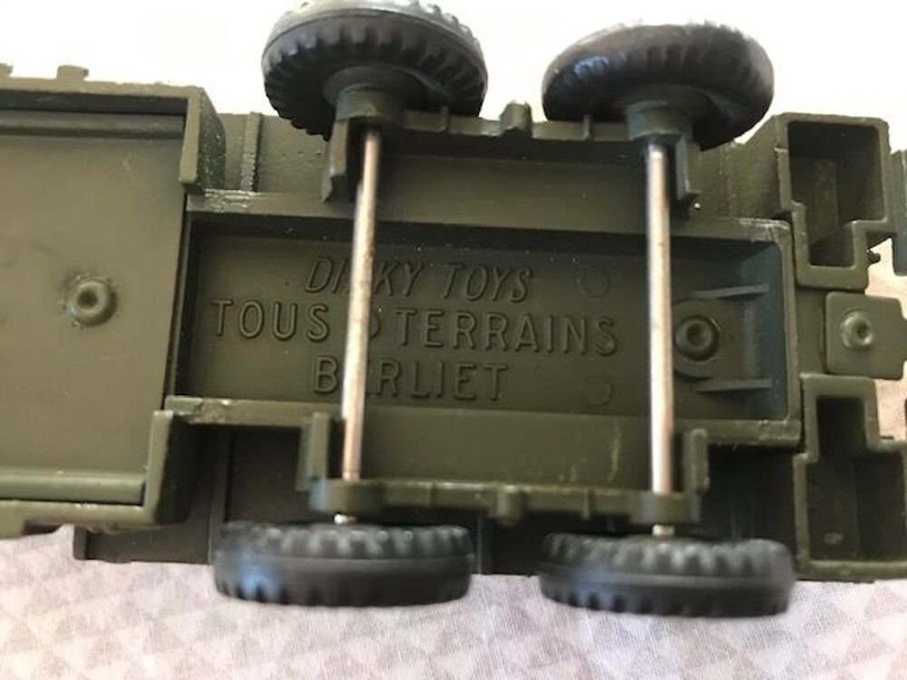 Dinky Toys militaire 