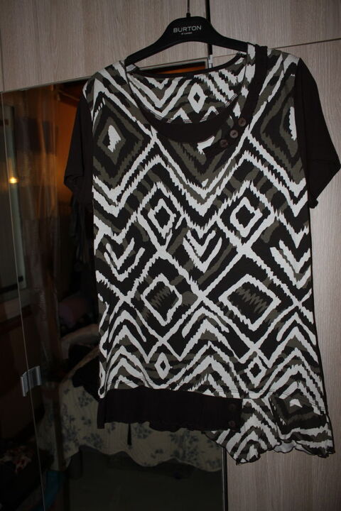 Top marron avec motifs taille 3
8 Monceaux (60)