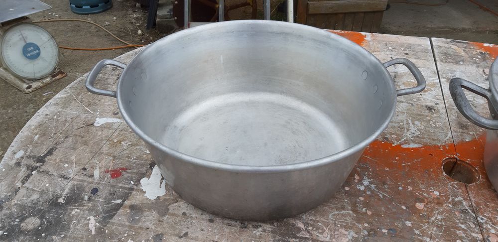 Bassine &agrave; Gras et a Confiture en Aluminium Cuisine