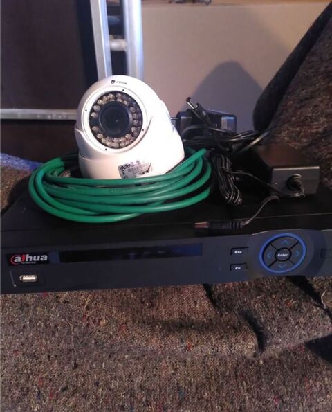 1 Cam�ra de surveillance 80 Pujaut (30)