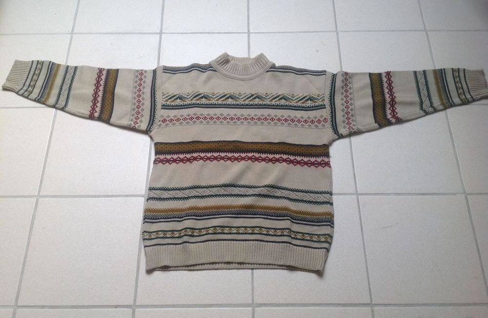 PULL BLANC CASS&Eacute; &Agrave; MOTIF VERT ROUGE BEIGE Envoi Possible
Vêtements