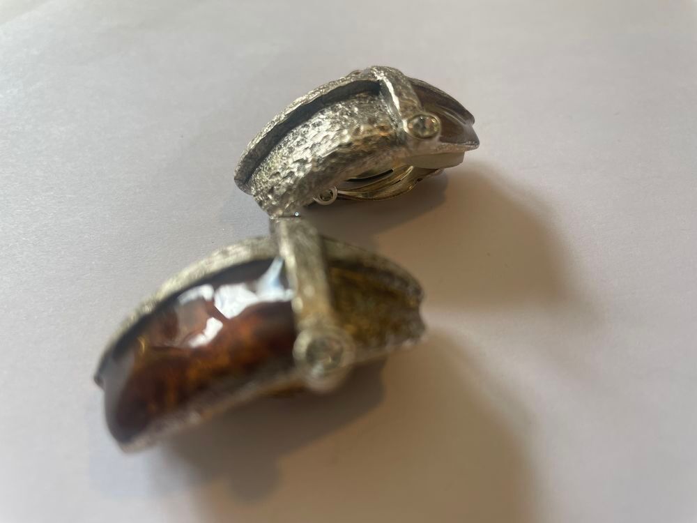 BO rectangle croix argent&eacute; &eacute;mail marron strass C.LACROIX Bijoux et montres