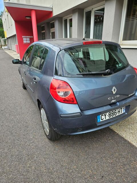 Renault Clio III Clio 1.2 16V 75 Confort Dynamique 2005 occasion Lyon 69005