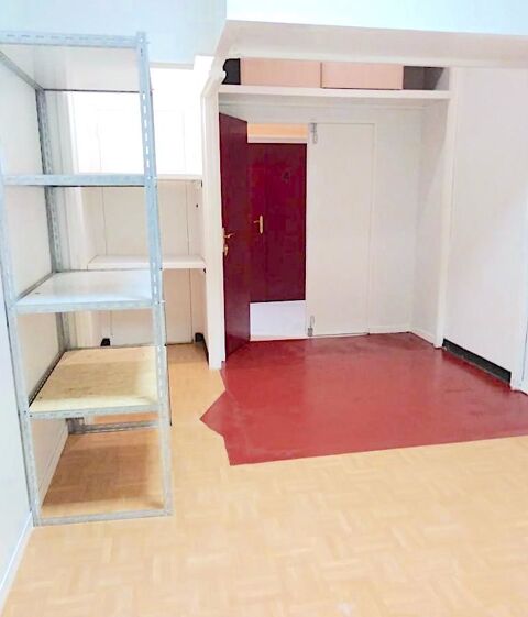  Parking / Garage  louer 2 m