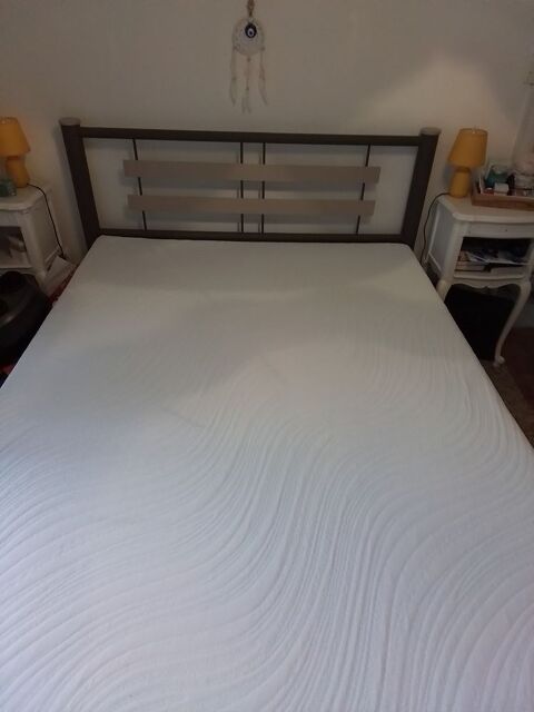 Lit plus matelas 140 150 Saint-Sylvestre-sur-Lot (47)