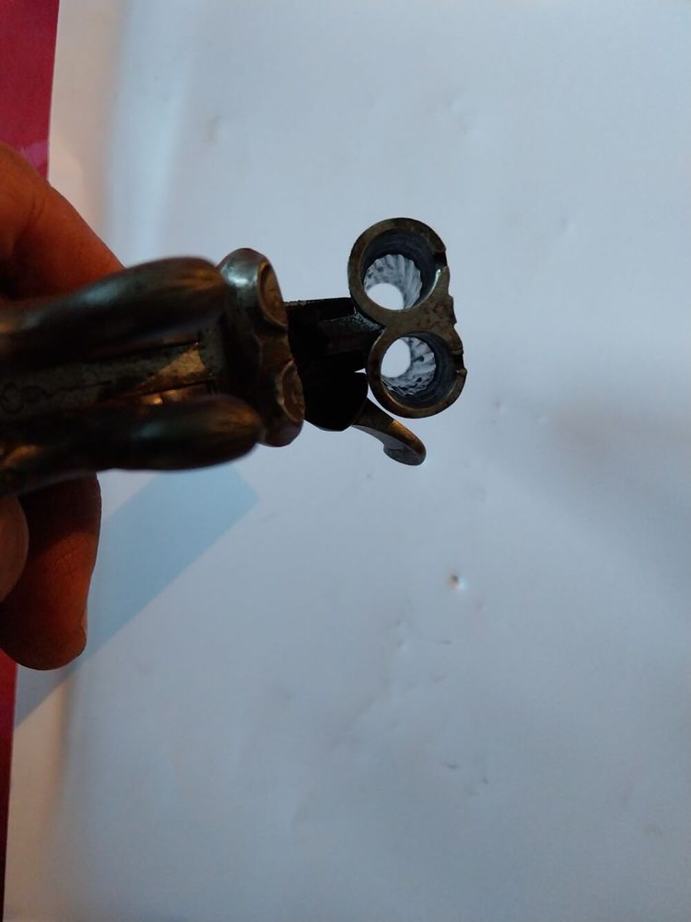 Pistolet de v&eacute;nerie &agrave; broches calibre 11mm avec 4 cartouches Sports