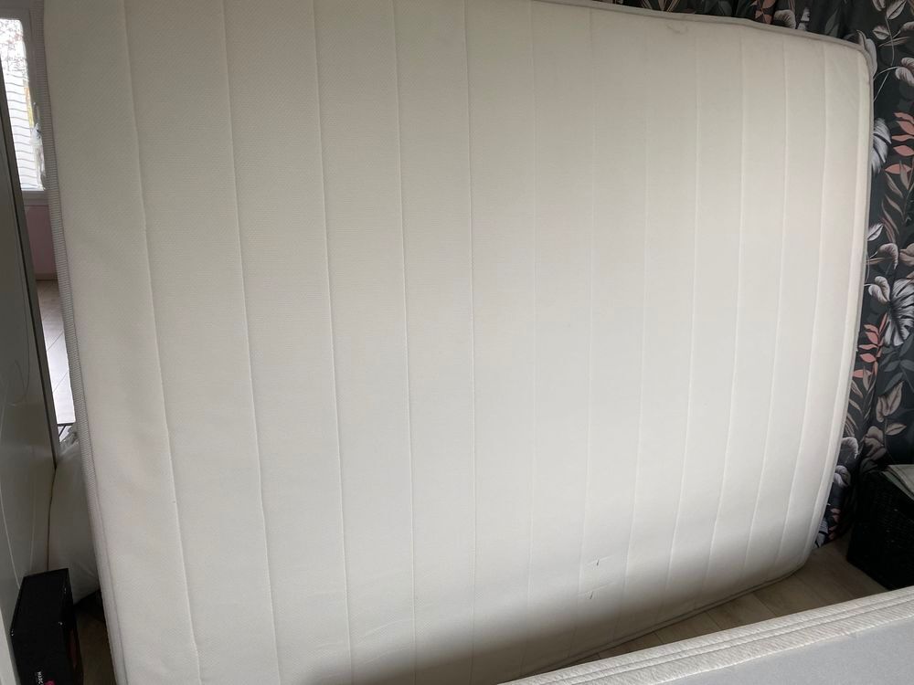 Matelas/sommier/prot&egrave;ge matelas Meubles