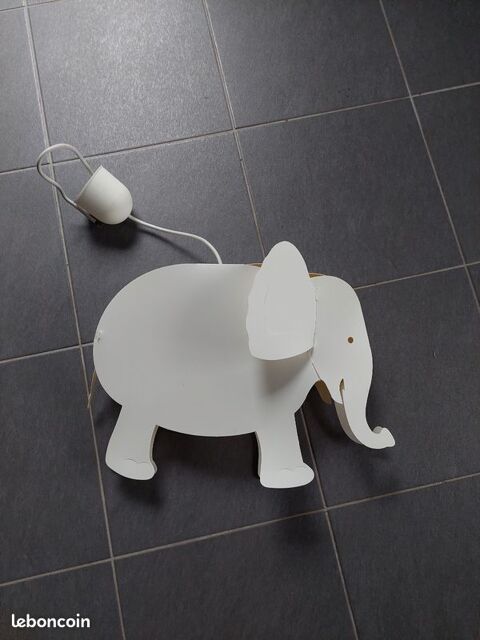 Lustre suspension Eléphant 9 Beauchamp (95)
