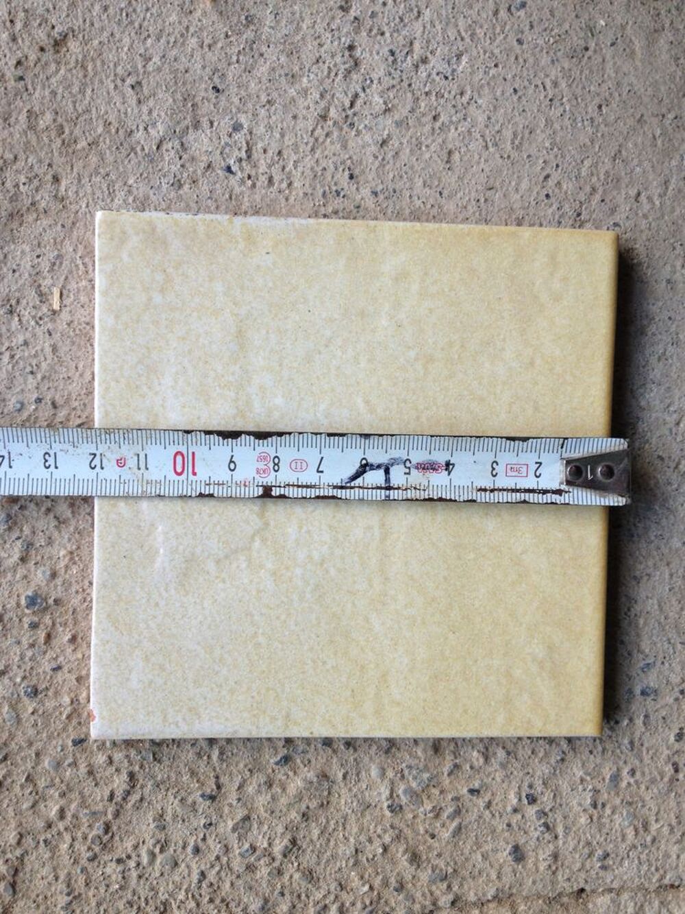 Lot de 123 petits carreaux de carrelage de diverses couleurs Bricolage