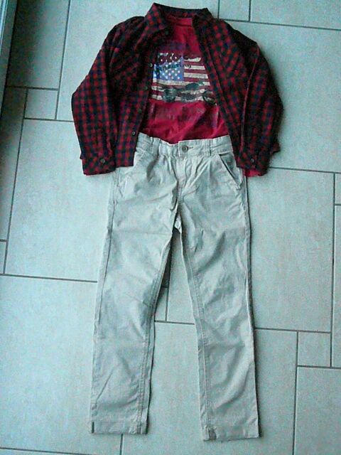 Ensemble 3 pices 8 ans (n22) 13 Franqueville-Saint-Pierre (76)