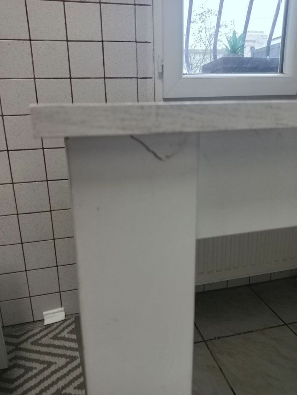 Table &agrave; manger et ses deux bancs Meubles