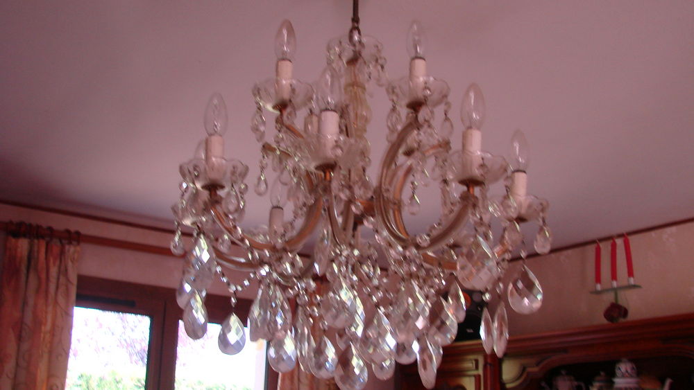 2 lustres et 2 appliques Décoration