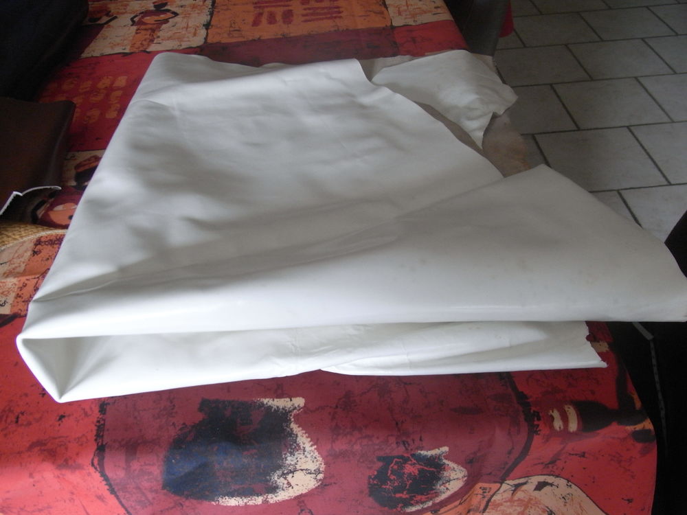 3 KG de d&eacute;chets de cuir Maroquinerie