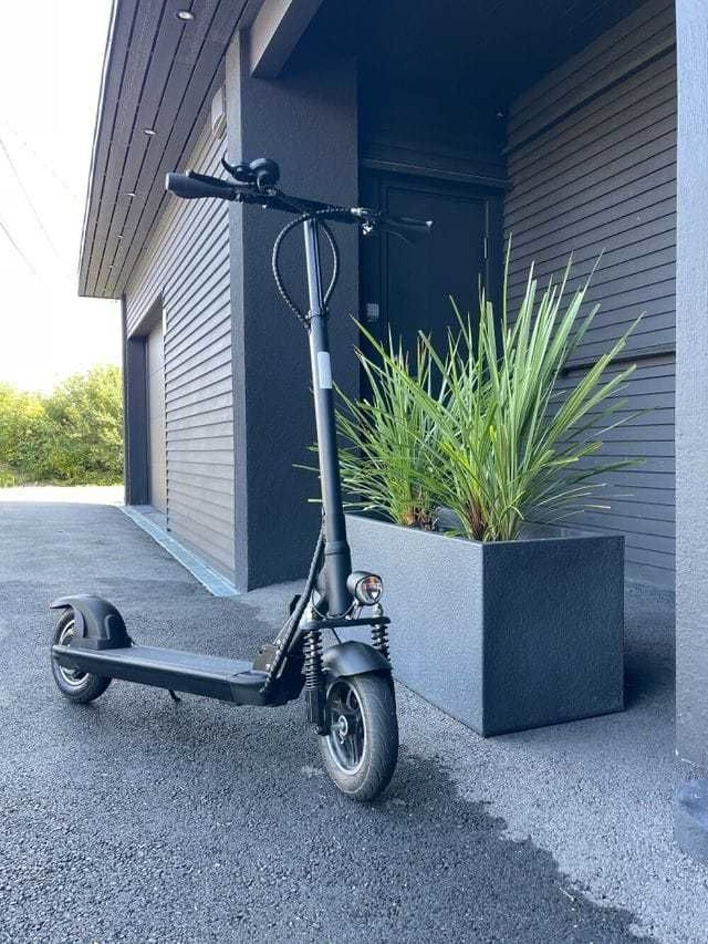 Trotinette &eacute;lectrique Vélos