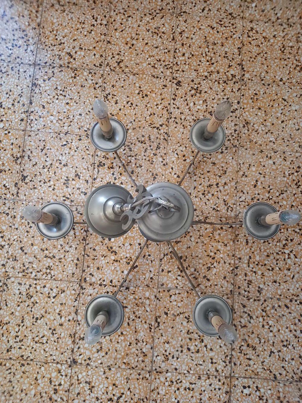 Grand Chandelier en Bronze Argent&eacute; neuf : 75 x 70 cms Décoration