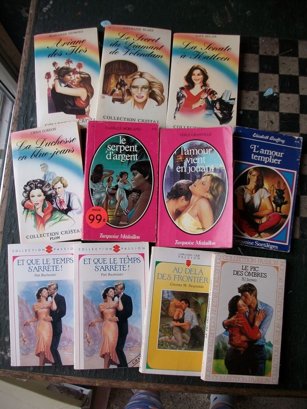 Livres-Romans collection Harlequin &agrave; 0,20 € pc + 0,50 € Livres et BD