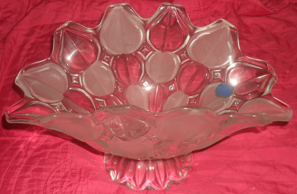  Joli saladier sur pied en verre ou en cristal &agrave; d&eacute;terminer Cuisine