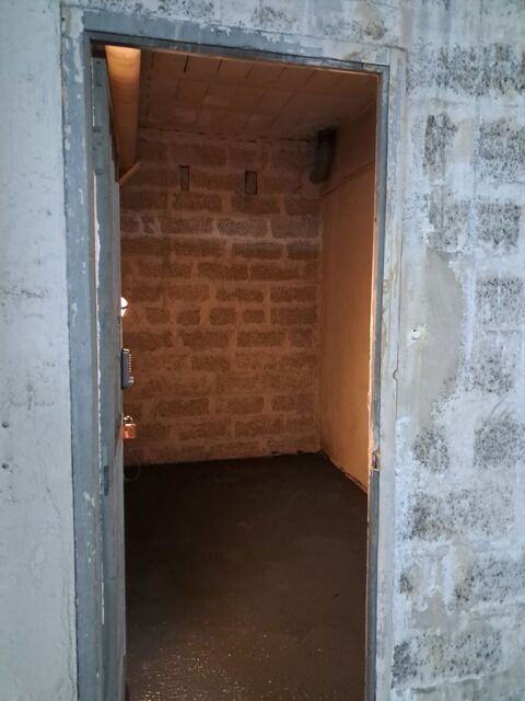  Remise / Grange � louer 1 pi�ce 8 m� Nice