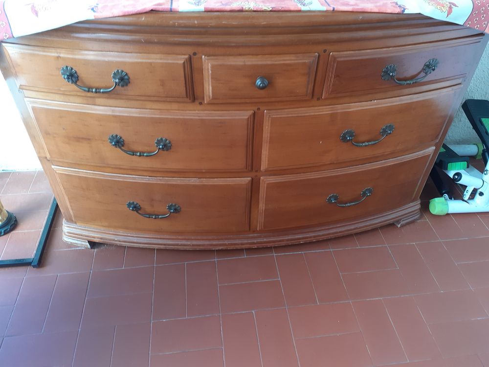 COMMODE EN CHENE AVEC 7 TIROIRS Meubles