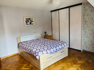  Maison  vendre 9 pices 240 m