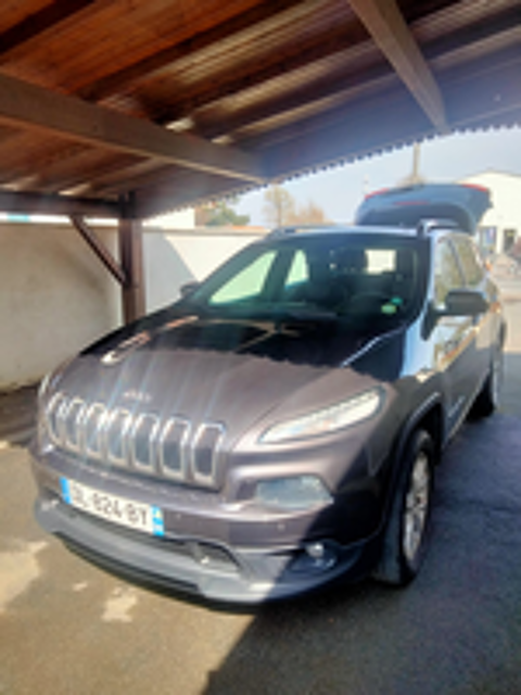 Cherokee 2.0L Multijet II 170 4x4 Active Drive I Longitude A 2014 occasion 16270 Roumazi&egrave;res-Loubert