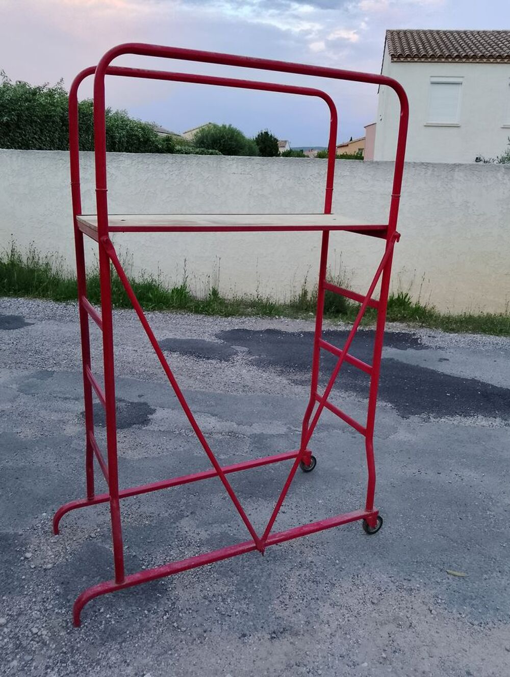 &eacute;chafaudage roulant plateau bois structure tubulaire acier Bricolage