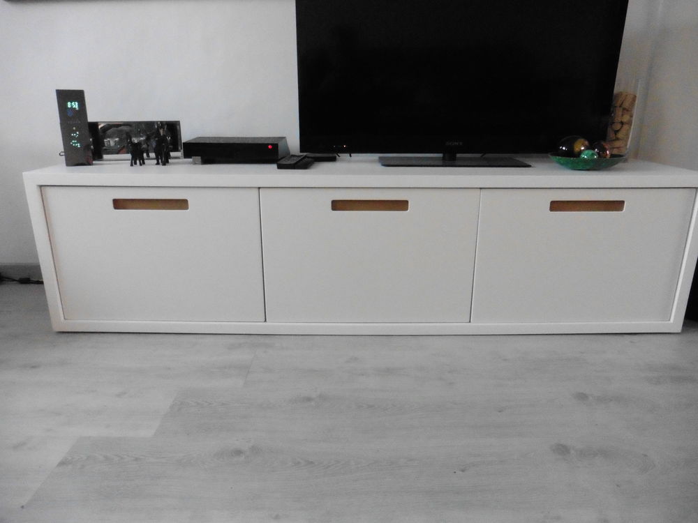 Meuble bas TV beige Meubles