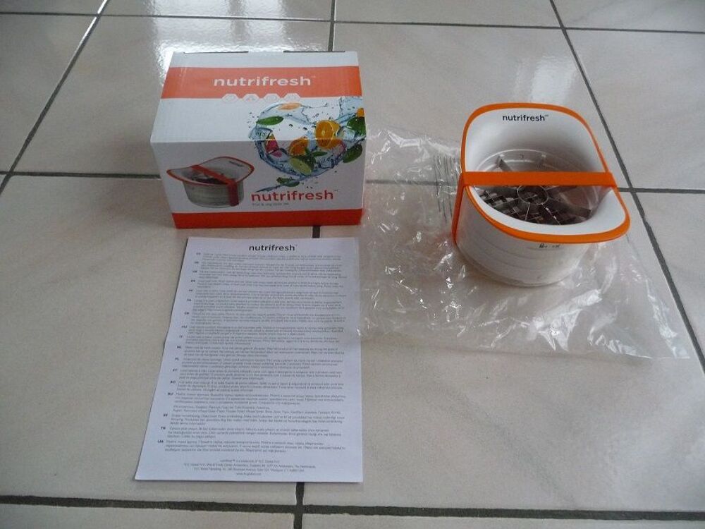 Kit D&eacute;coupe fruits et l&eacute;gumes 4 en 1 NEUF Cuisine