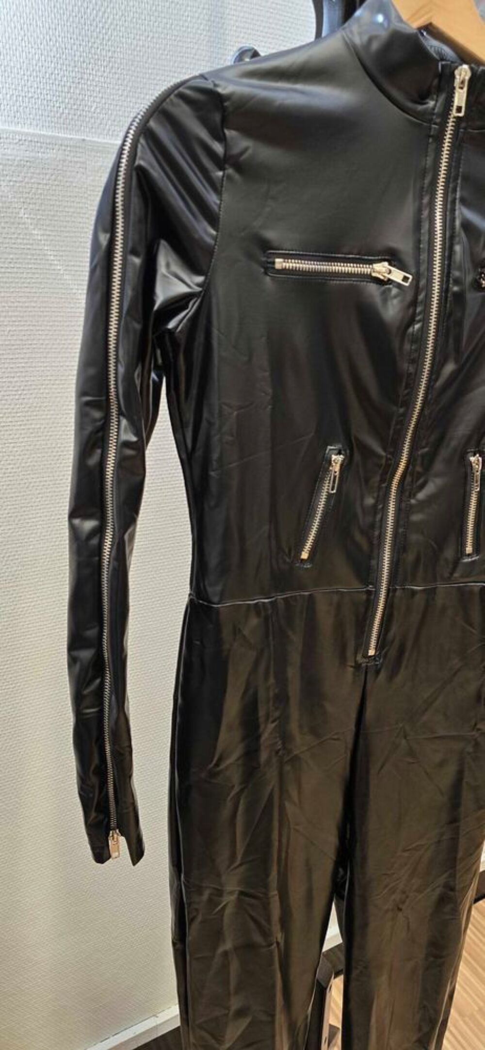 Combinaison simili Vêtements