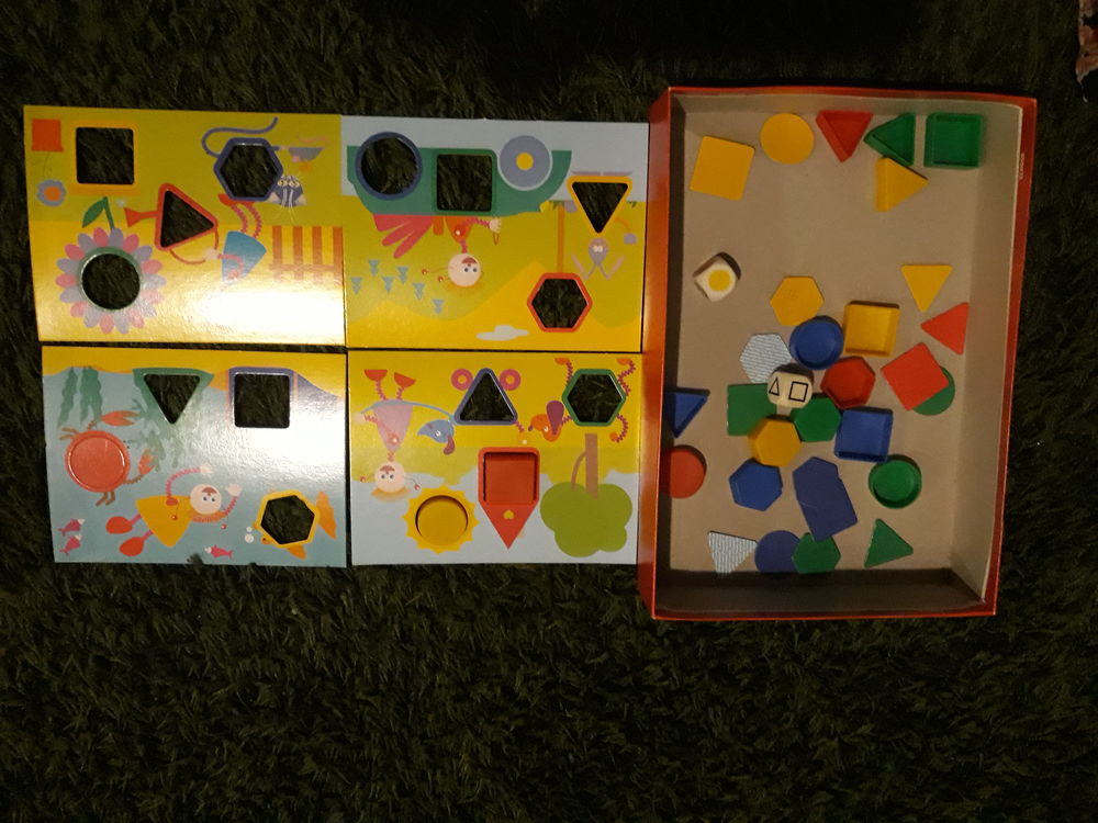 Jeu de d&eacute;couverte FORME ET COULEUR Jeux / jouets
