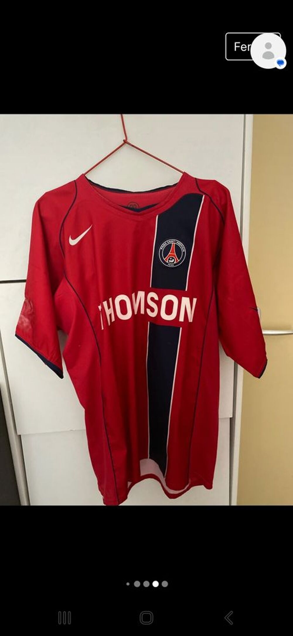 MAILLOT DE FOOTBALL VINTAGE. 
Vêtements