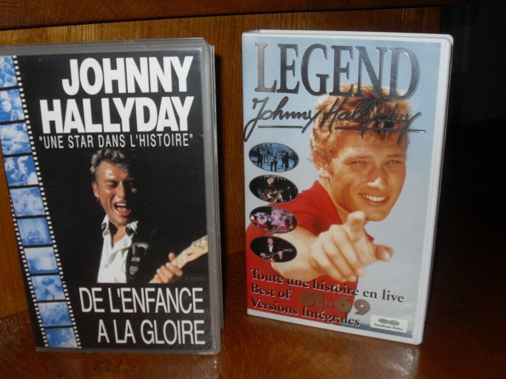 cassettes vid&eacute;os VHS de Johnny Hallyday Photos/Video/TV