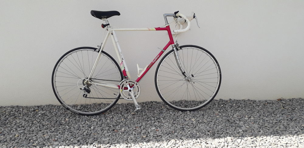 V&eacute;lo marque TUYTTENS SPORT ann&eacute;e 1991 Vélos