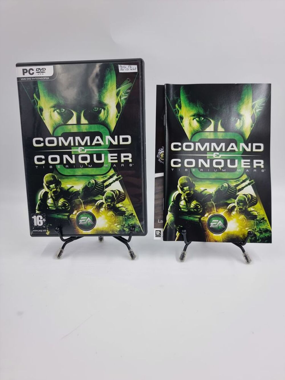 Jeu PC Command &amp; Conquer 3 : Tiberium Wars (boite FI) Consoles et jeux vidéos
