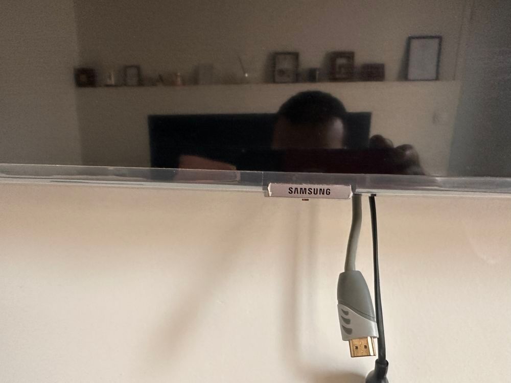 Tv Samsung 43 puces 4K - fixation Photos/Video/TV