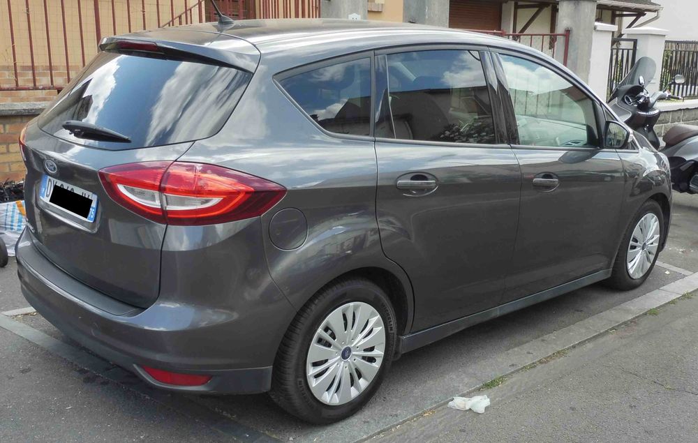 C-max C-MAX 1.5 TDCi 120 S&S Business Nav 2015 occasion 93430 Villetaneuse