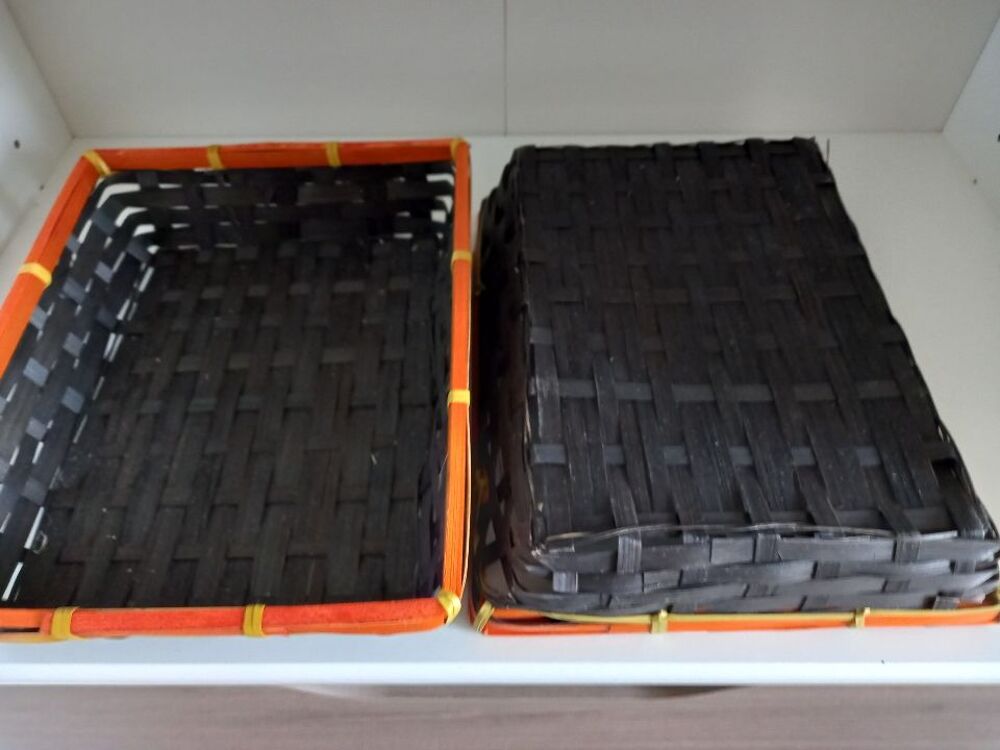 LOT DE 2 CORBEILLES RECTANGULAIRES NOIRES ET ORANGE Décoration