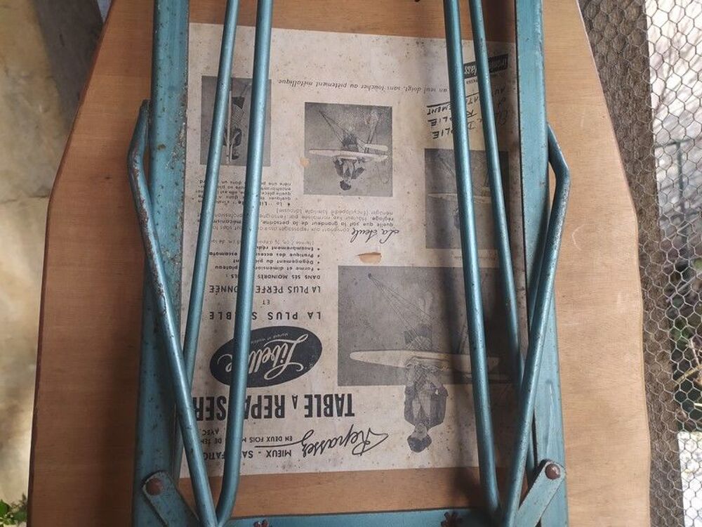 Table &agrave; Repasser Vintage Marque Libellule ann&eacute;es 60
Meubles