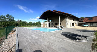  Maison  vendre 8 pices 390 m