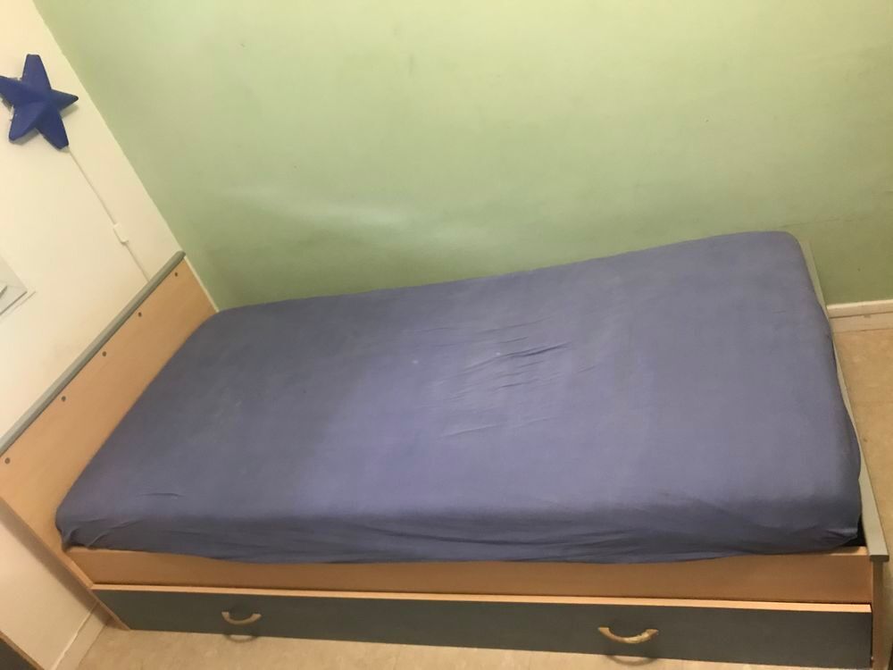 Lit+sommier+matelas neuf Meubles