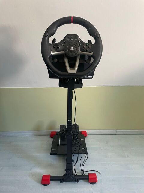 Volant ps4 avec pdales et support inclut. Prix ngociable 100 Petit-Mars (44)