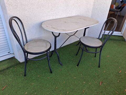 Table en marbre + 2 chaises 20 L'Horme (42)