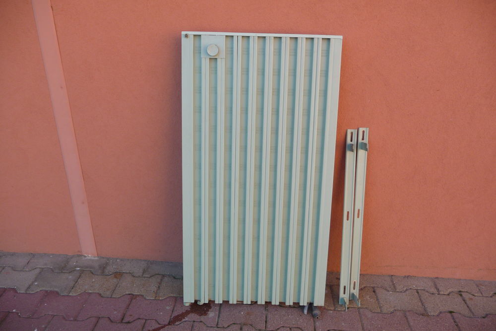 RADIATEUR EN ACIER DE 60 CM X 110 X 7 CM + SUPPORTS Bricolage